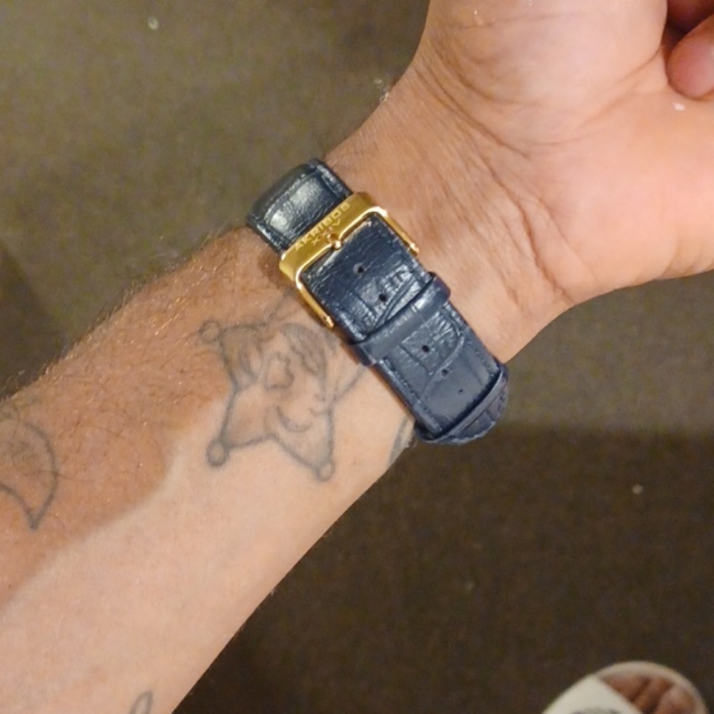 Watch - Picture 6 of 6
